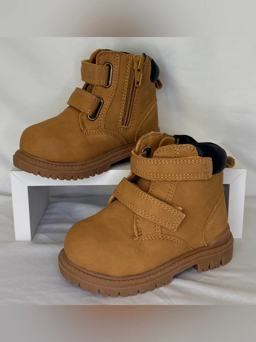 wonder nation Toddler Brown Hook-and-Loop Ankle Boots